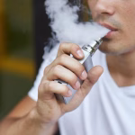 Ngebul Tanpa Rokok? Tren Vape Menguasai Generasi Z