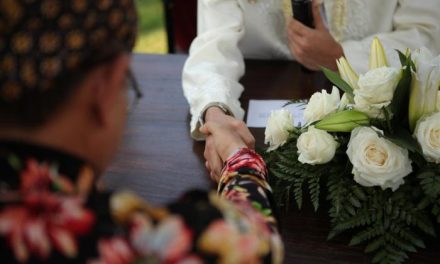 Syarat Sah Akad Nikah: Tak Cukup Lafaz Arab Tanpa Makna?