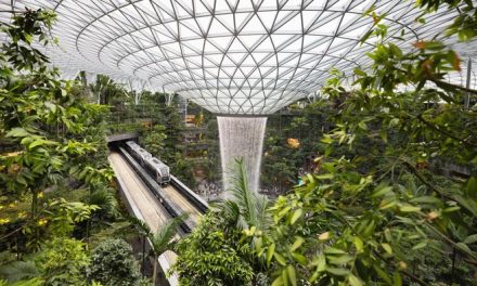 Konflik Timur Tengah Bisa Bikin Wisata ASEAN Tak Melulu Buntung