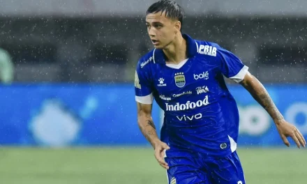 Eliano Reijnders Pergi, Persib Bidik Pemain Thai League?