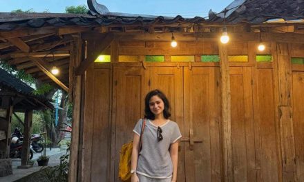 Gaya Santai Tissa Biani Saat Kulineran Di Kota Solo Bikin Gemas