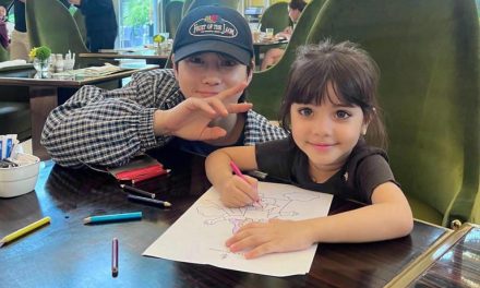 Suho EXO Di Serbu Fangirl Cilik! Anak Hamidah Curi Perhatian