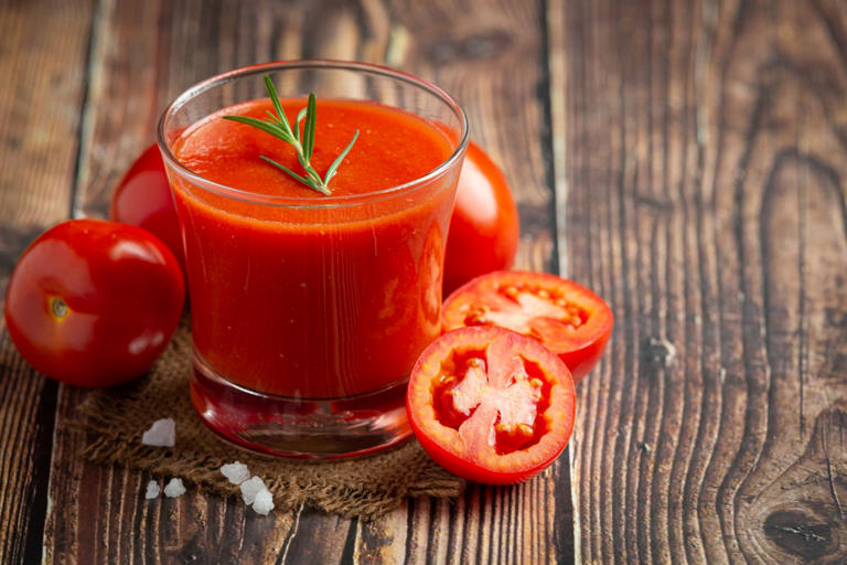 Sehat Alami! Ini Manfaat Minum Jus Tomat Setiap Pagi