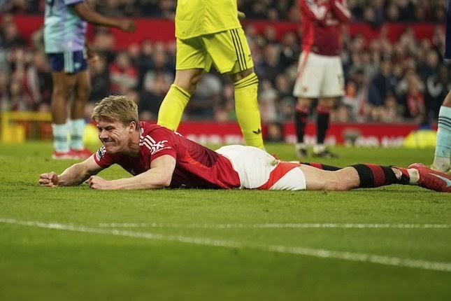 MU & Arsenal Bergerak Cepat! Sarr Dan Álvarez Jadi Target Utama