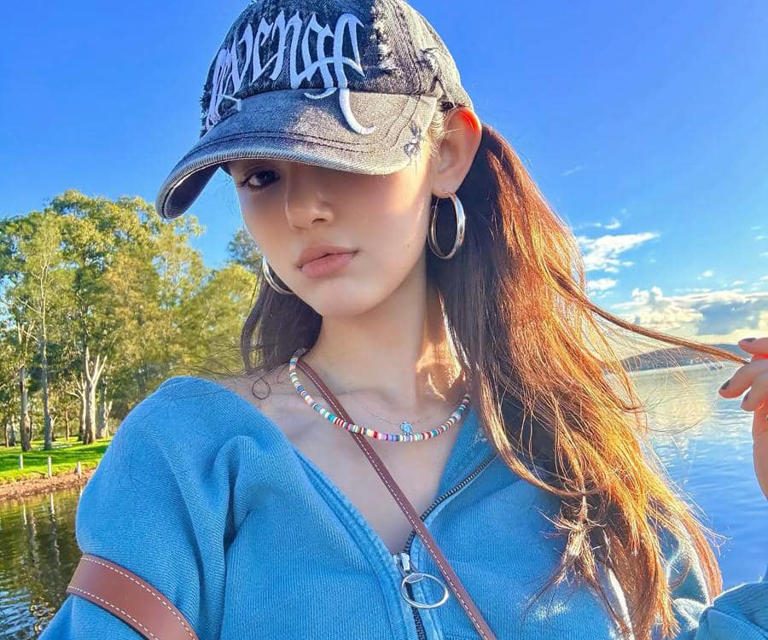 Anniversary NewJeans Ke-4, Postingan Danielle Jadi Sorotan