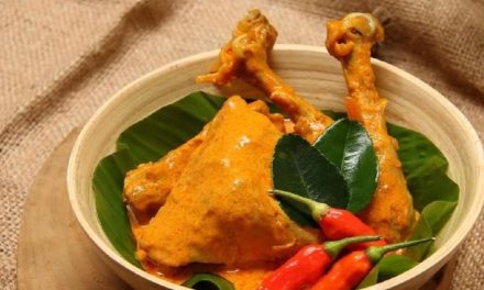 Gulai Ayam Khas Padang, Kental Dengan Rempah Nusantara