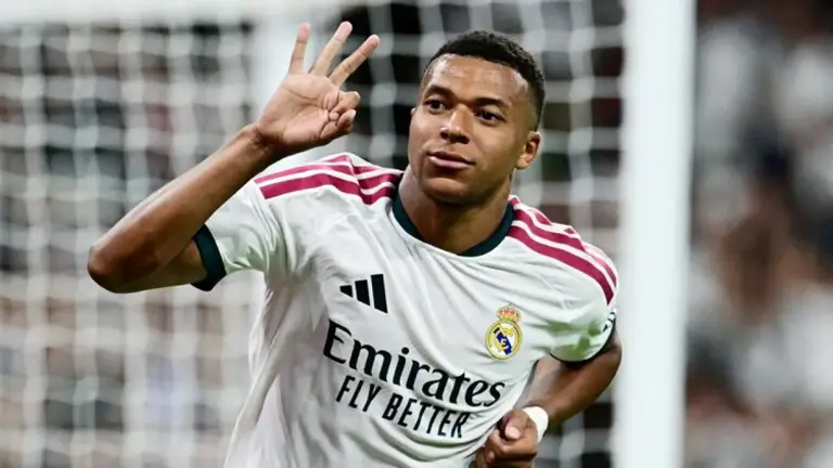 Bukan Cuma Hattrick! Mbappe Di Duga Kirim Kode Romantis