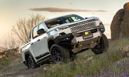 Toyota Hilux 2026 Makin Menggoda! Mesin Diesel 2.8L 500 Nm