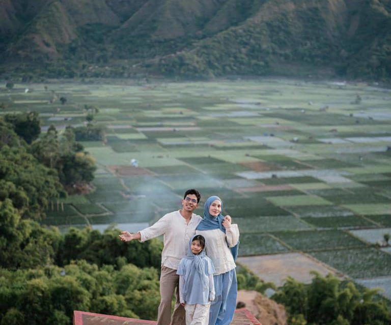 Liburan Seru! Dwi Handayani & Keluarga Ke Bukit Selong Lombok
