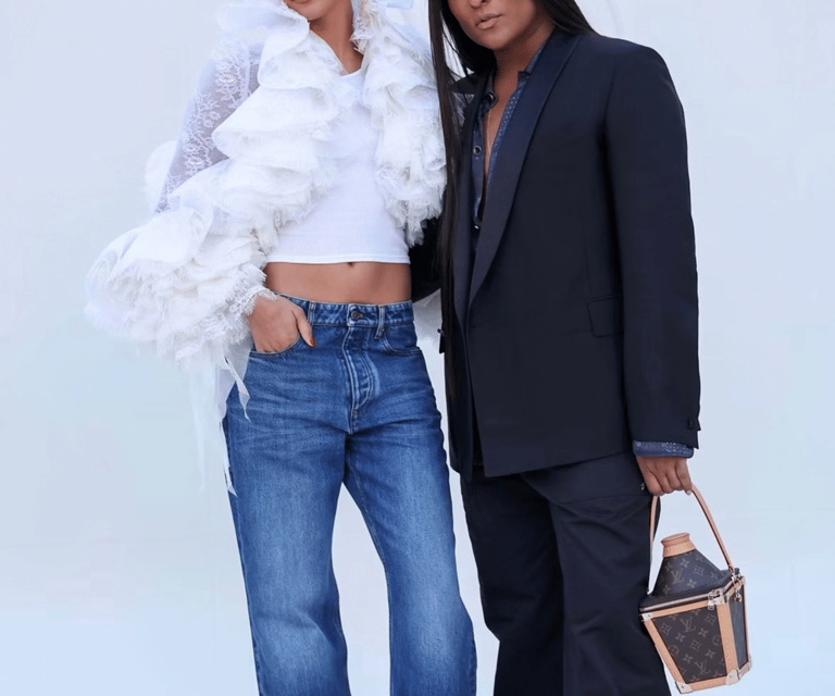 Zendaya Ubah Gaya Atasan Renda The Odyssey Di Paris