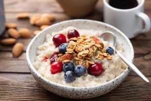 Jaga Pola Makan! Oatmeal Dengan Karbohidrat Kompleks & Serat